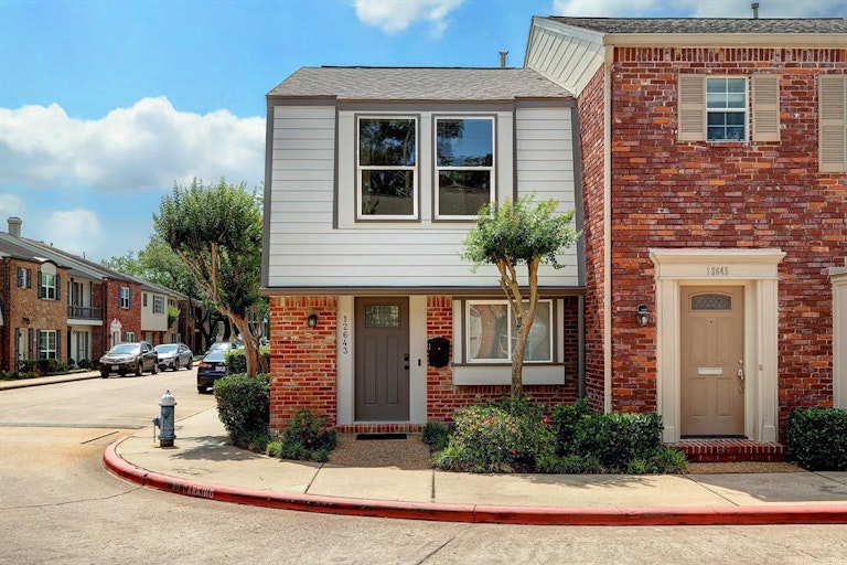 Photo 42 of 42 - 12643 Rip Van Winkle Dr, Houston, TX 77024
