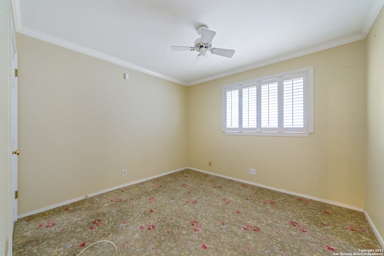 Photo 18 of 29 - 2035 Morning Dove St, San Antonio, TX 78232