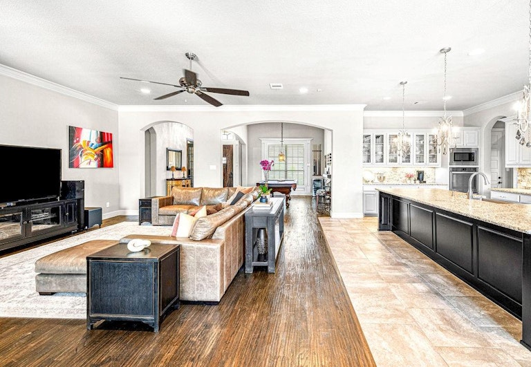 Photo 11 of 37 - 1620 Cattle Dr, Prosper, TX 75078
