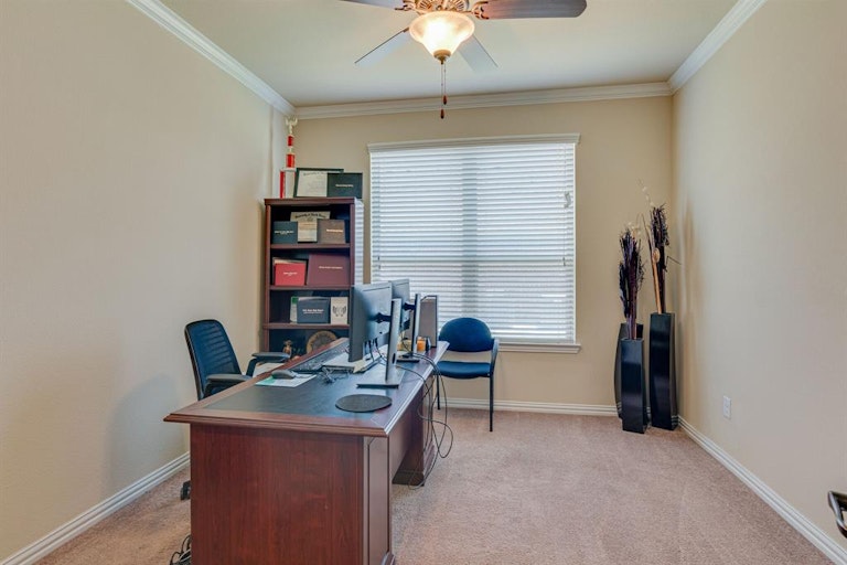 Photo 11 of 40 - 1508 Fallingwater Trl, Haslet, TX 76052