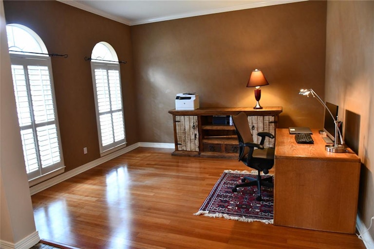 Photo 6 of 44 - 5003 Kingsland Ct, Sugar Land, TX 77479