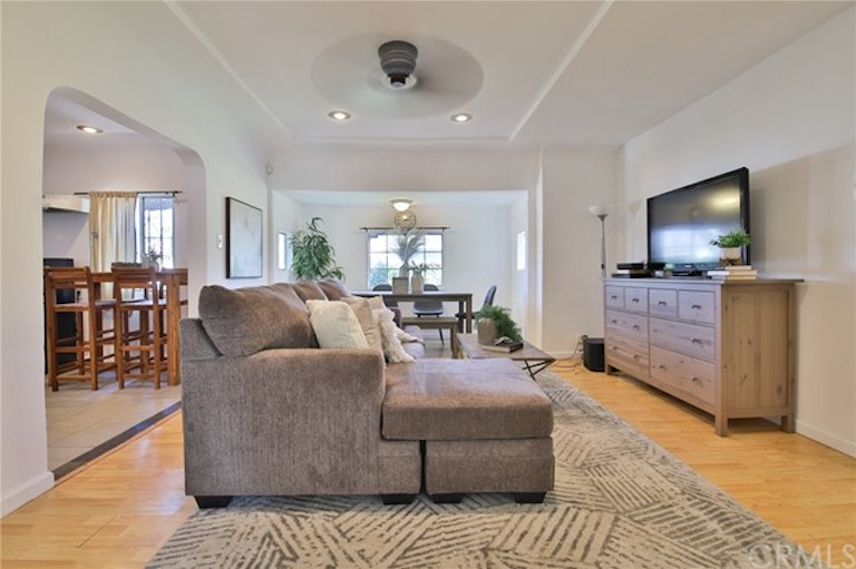 Photo 8 of 31 - 601 W 108th St, Los Angeles, CA 90044