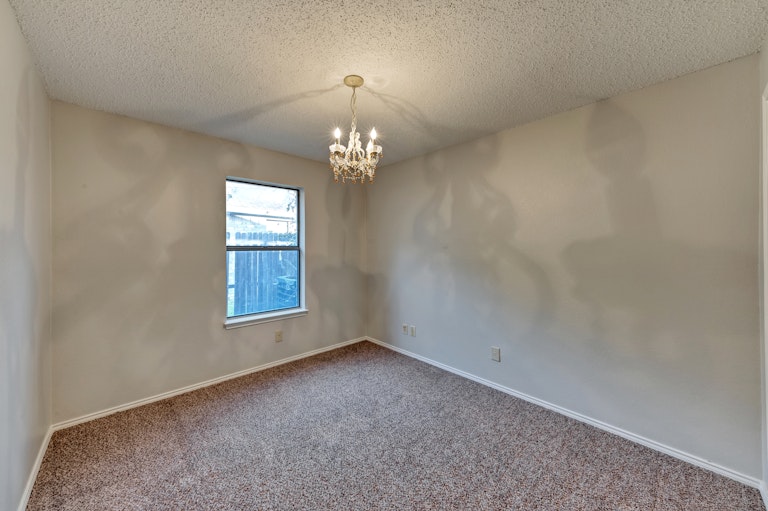 Photo 18 of 24 - 6944 Bentley Ave, Fort Worth, TX 76137