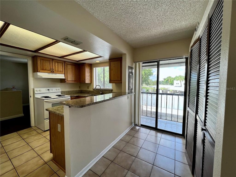 Photo 28 of 55 - 1823 Village Ct #1823, Mulberry, FL 33860