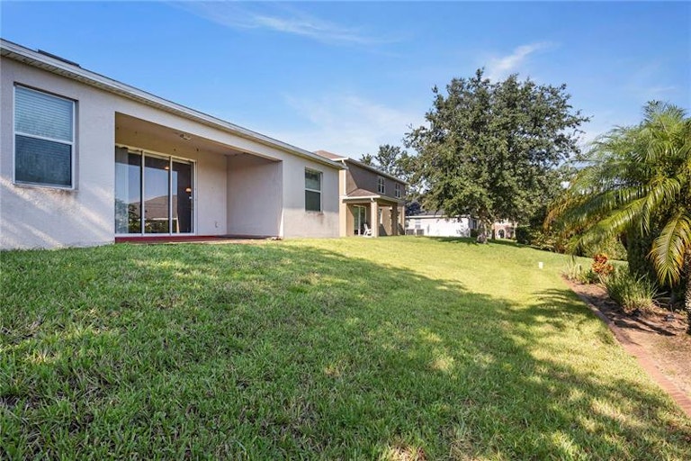 Photo 16 of 29 - 1010 Harmony Ln, Clermont, FL 34711