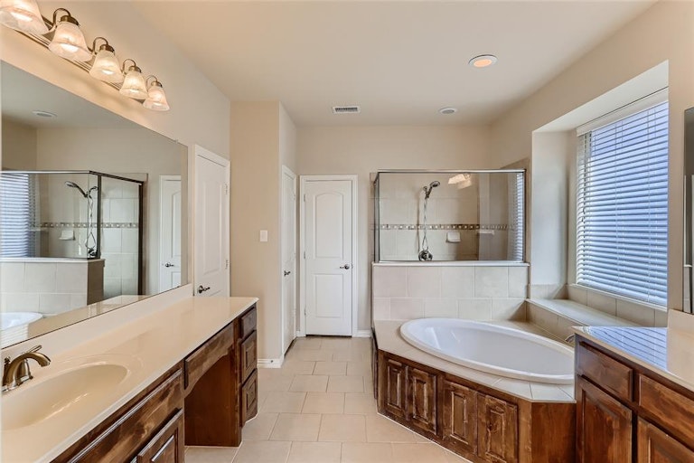 Photo 23 of 39 - 14197 Rising Star Blvd, Frisco, TX 75033