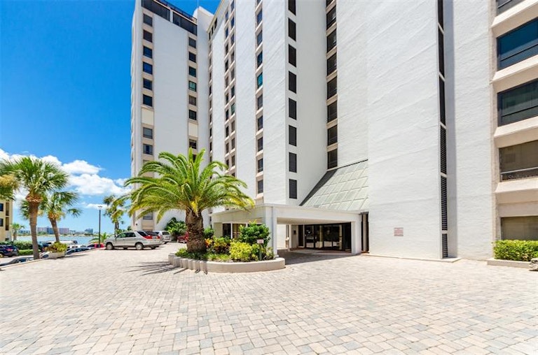 Photo 4 of 48 - 450 S Gulfview Blvd #1102, Clearwater Beach, FL 33767