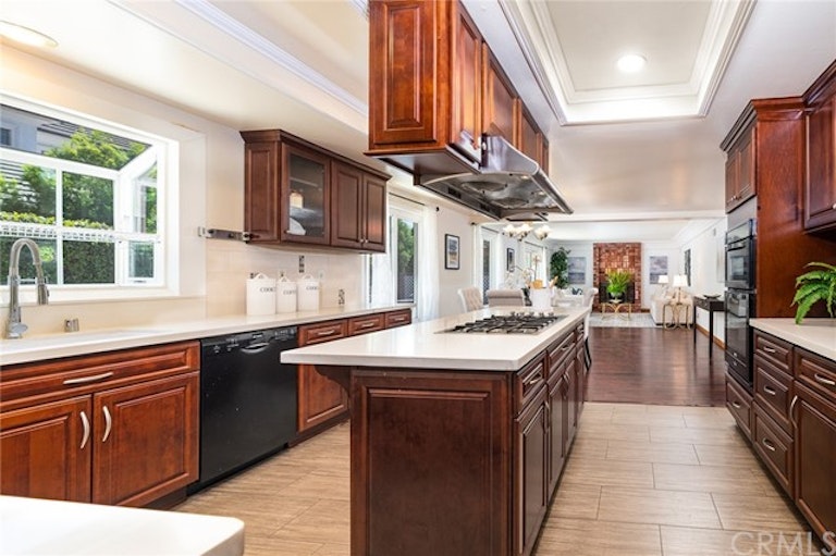 Photo 14 of 49 - 166 E Winnie Way, Arcadia, CA 91006