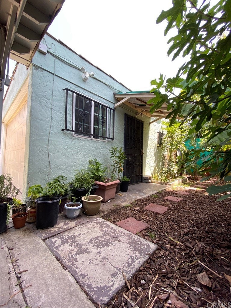 Photo 23 of 29 - 5716 S Normandie Ave, Los Angeles, CA 90037