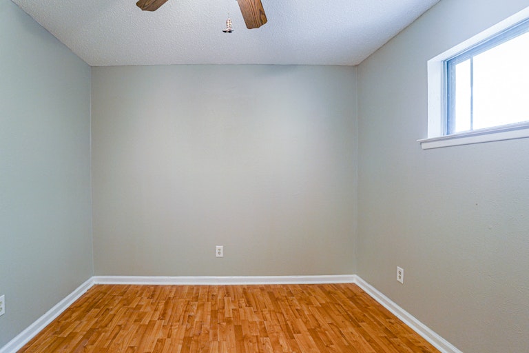 Photo 18 of 23 - 6425 Trail Lake Dr, Fort Worth, TX 76133