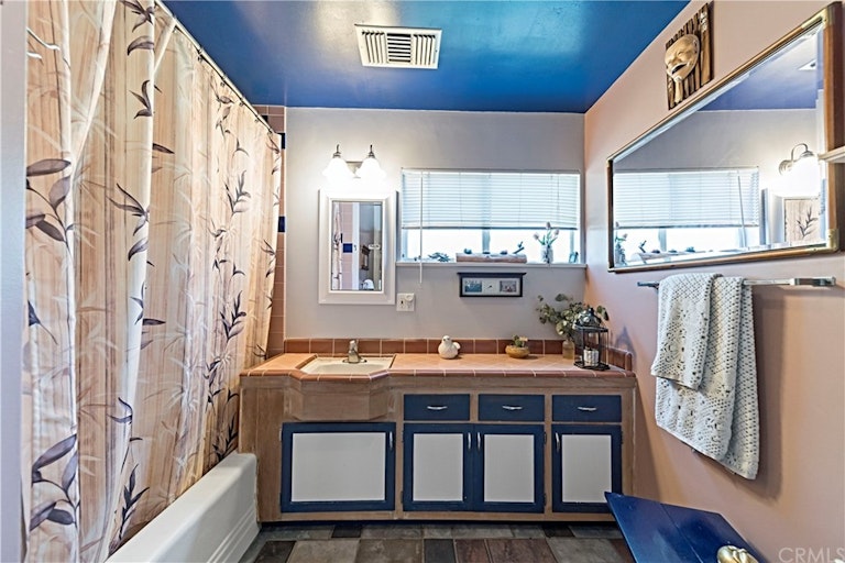 Photo 25 of 37 - 19002 E Haltern Ave, Glendora, CA 91740