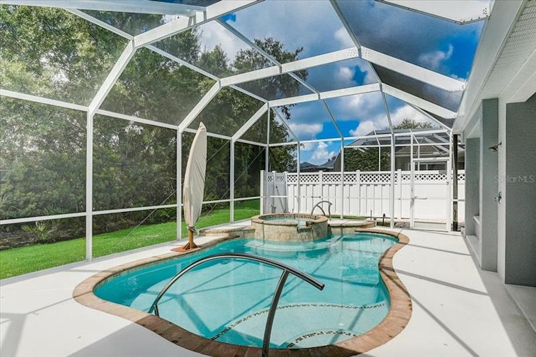 Photo 3 of 53 - 7711 Ashley Cir, Bradenton, FL 34201