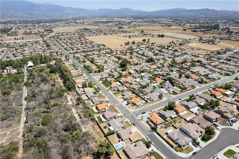 Photo 32 of 34 - 2091 Roanoke St, San Jacinto, CA 92582