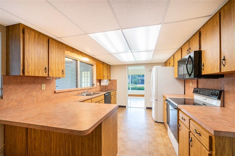 Photo 23 of 38 - 304 Kentucky Ave, Saint Cloud, FL 34769