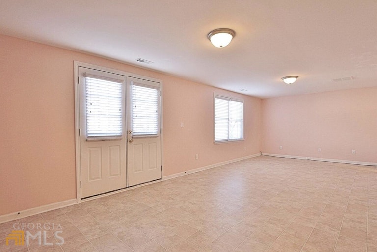 Photo 30 of 39 - 265 Millhaven Lndg, Fayetteville, GA 30215