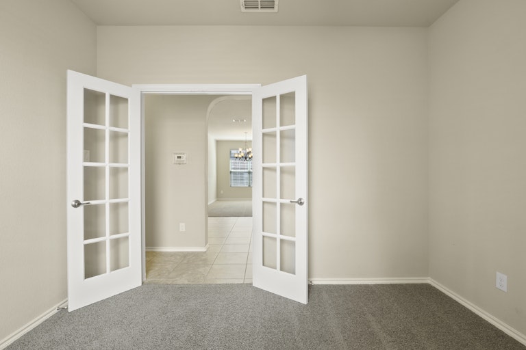 Photo 18 of 25 - 1108 Doe Meadow Dr, Burleson, TX 76028