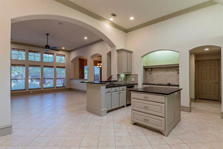 Photo 7 of 14 - 1519 Morris Ln, Frisco, TX 75034