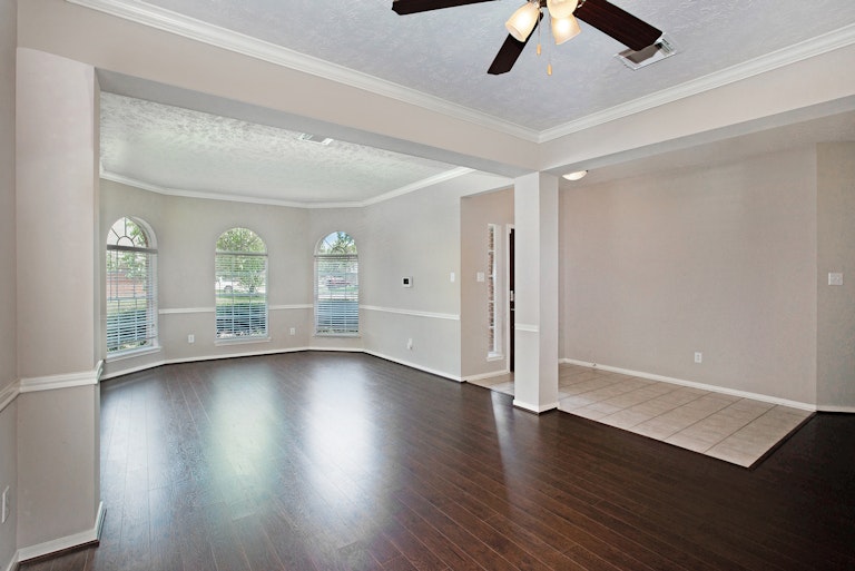 Photo 6 of 17 - 11919 Lakewood Hills Dr, Tomball, TX 77377