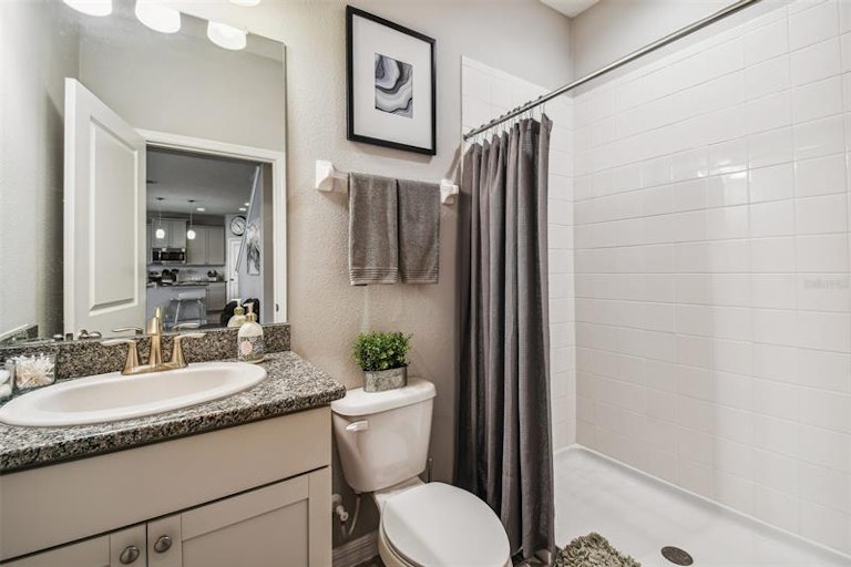 Photo 39 of 50 - 118 Carlisle Crossing Ave, Brandon, FL 33511