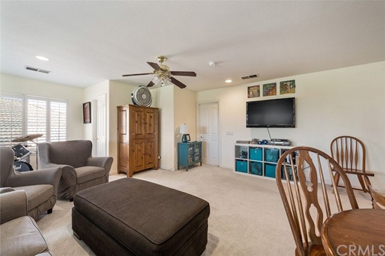 Photo 28 of 51 - 29779 Yorkton Rd, Murrieta, CA 92563