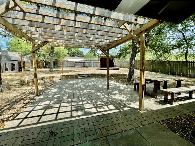 Photo 18 of 35 - 5409 Wellington Dr, Austin, TX 78723