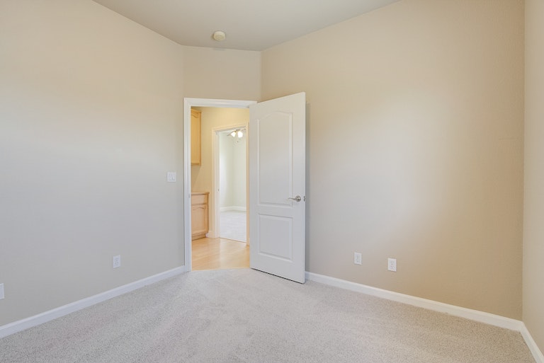 Photo 35 of 41 - 1400 Musgrave Dr, Roseville, CA 95747