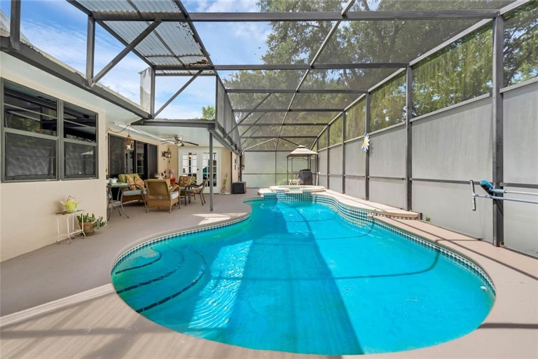 Photo 35 of 38 - 1102 Trotwood Blvd, Winter Springs, FL 32708