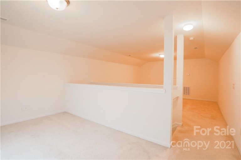 Photo 15 of 17 - 3041 S Devon St, Charlotte, NC 28213