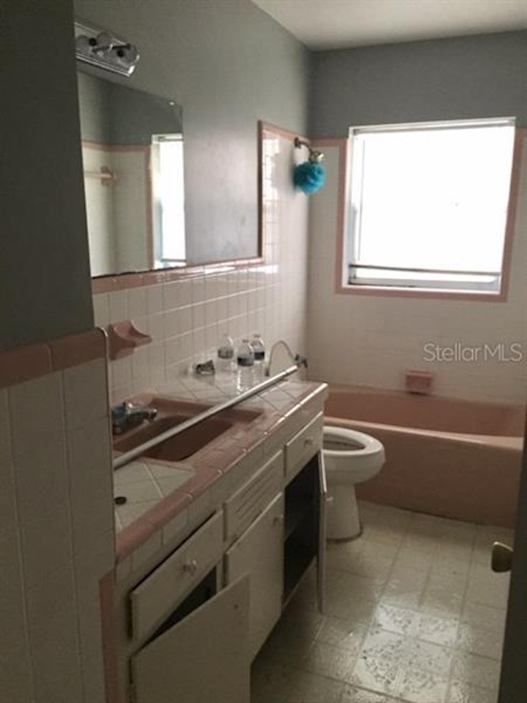 Photo 7 of 12 - 1700 N Lake Shipp Dr SW, Winter Haven, FL 33880