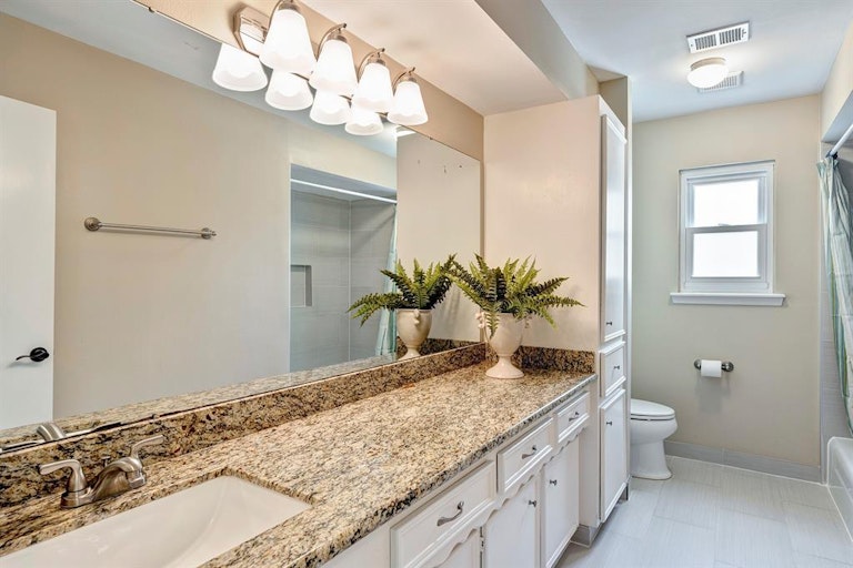 Photo 27 of 34 - 13519 Westport Ln, Houston, TX 77079