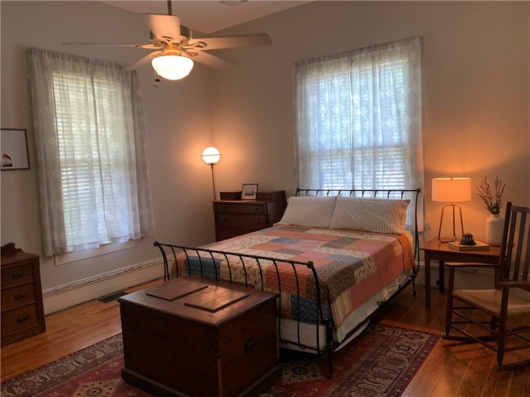 Photo 18 of 36 - 515 E 8th St, Georgetown, TX 78626