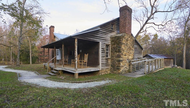 Photo 67 of 68 - 432 Bluffberry Way, Hillsborough, NC 27278