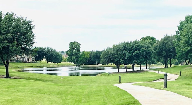 Photo 35 of 38 - 5803 Lone Rock Rd, Frisco, TX 75036