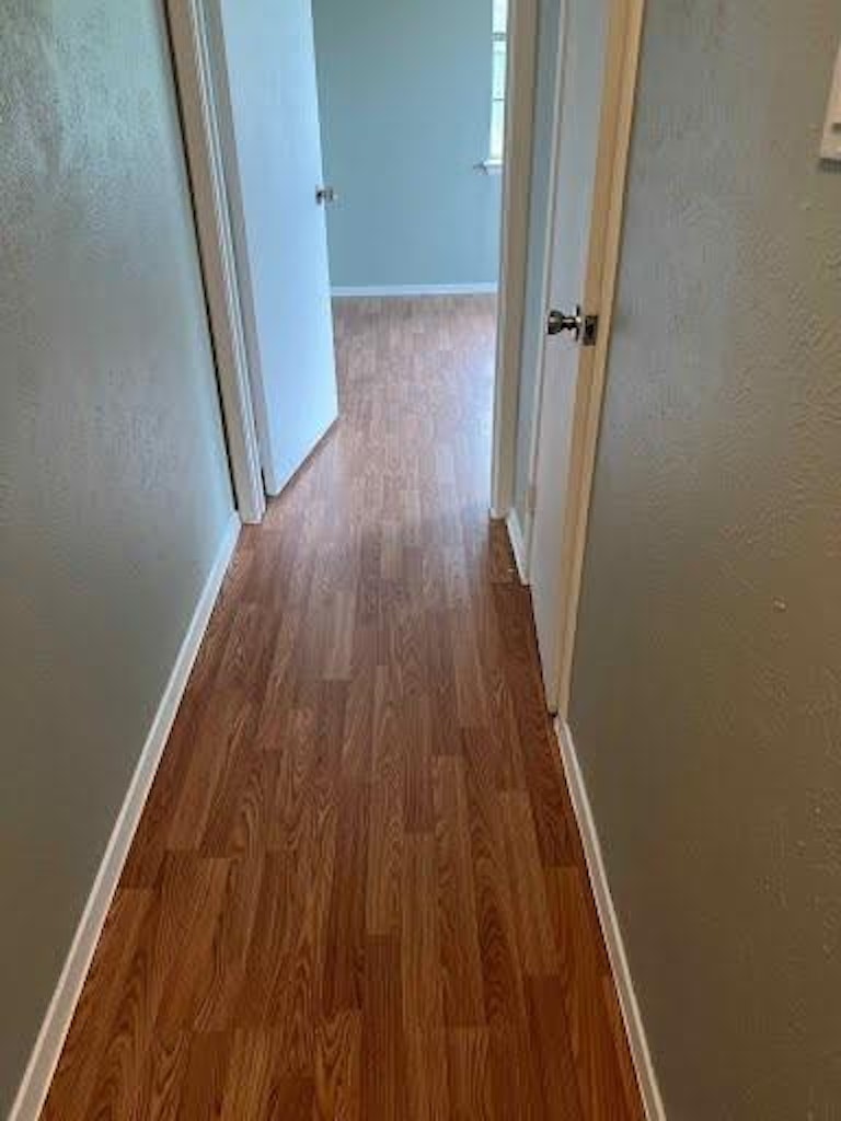 Photo 9 of 18 - 1005 S Murray St, McKinney, TX 75069