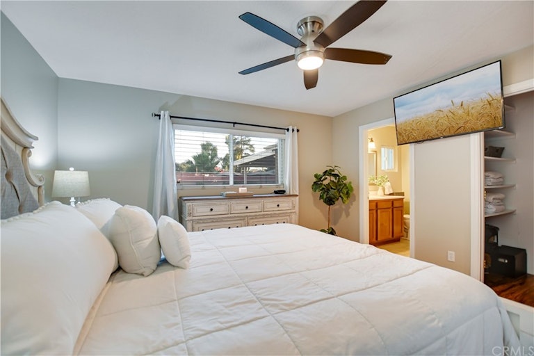 Photo 27 of 50 - 1986 Peyton Rd, La Verne, CA 91750