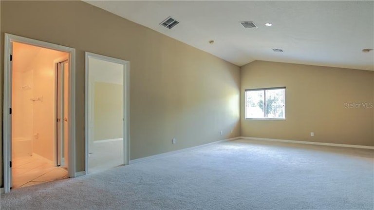 Photo 13 of 25 - 307 Carriage Oak Pl, Seffner, FL 33584