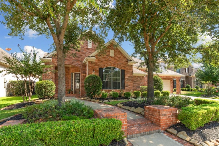Photo 3 of 38 - 18610 N Colony Shore Dr, Cypress, TX 77433
