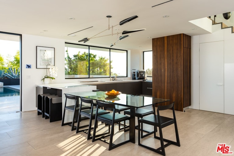 Photo 23 of 41 - 9393 Sierra Mar Dr, Los Angeles, CA 90069