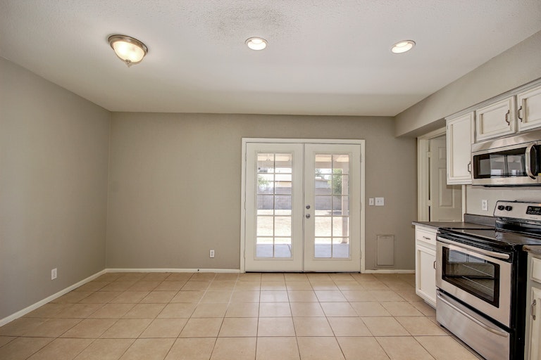 Photo 7 of 25 - 1133 E Glade Cir, Mesa, AZ 85204