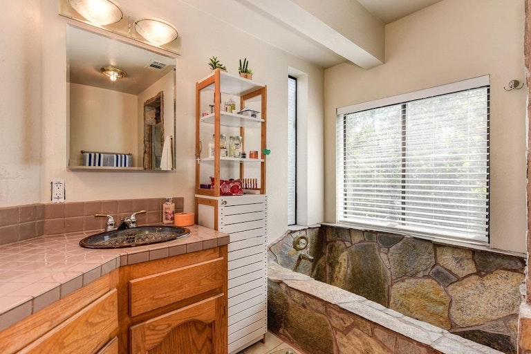 Photo 26 of 79 - 12136 Poplar Rd, Auburn, CA 95602
