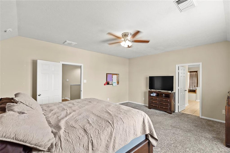 Photo 18 of 32 - 5938 Sugar Field Ln, Katy, TX 77449