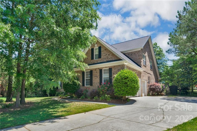Photo 4 of 48 - 5418 Shoal Brook Ct, Charlotte, NC 28277
