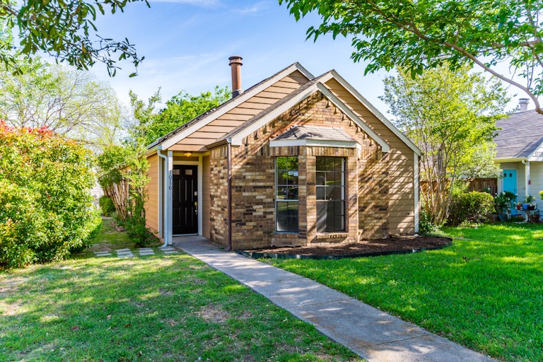 Photo 1 of 26 - 1016 Mapleleaf Ln, Coppell, TX 75019