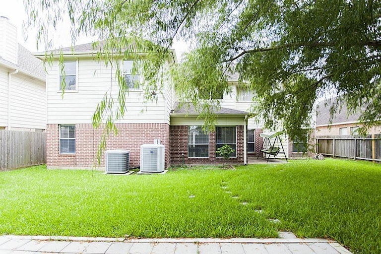 Photo 33 of 34 - 14810 Winterfair Dr, Houston, TX 77082