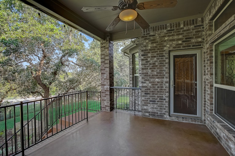 Photo 12 of 45 - 115 Bellagio Dr, Austin, TX 78734