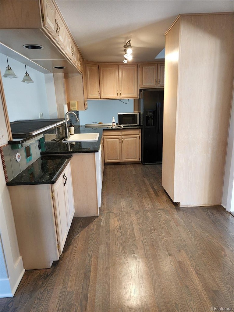 Photo 38 of 39 - 125 Southmoor Dr, Denver, CO 80220
