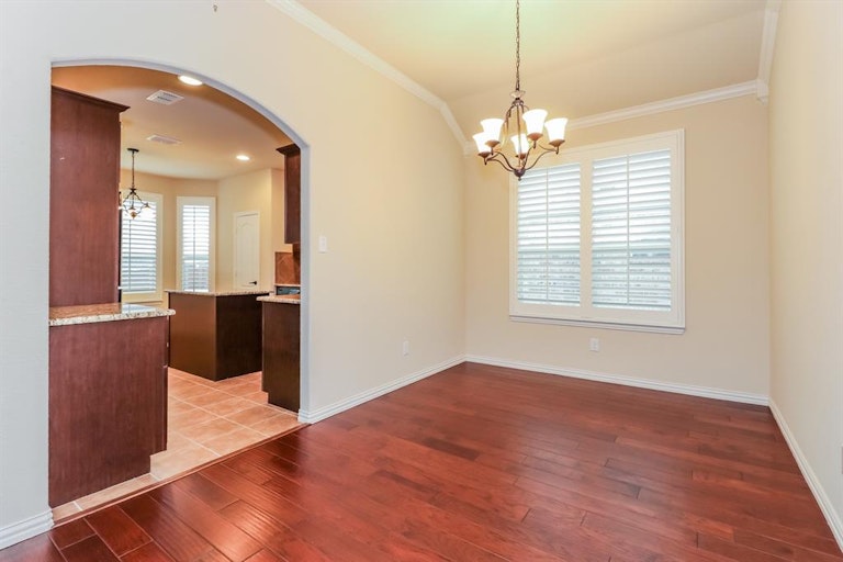 Photo 9 of 25 - 1629 Signature Dr, Weatherford, TX 76087