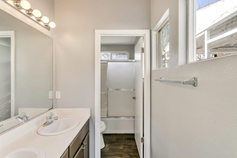 Photo 34 of 40 - 10536 Ragtime Cir, Rancho Cordova, CA 95670