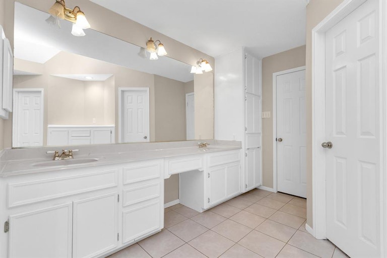 Photo 24 of 33 - 610 Ironwood Dr, Richmond, TX 77406
