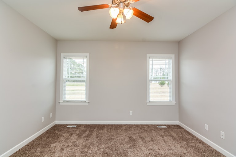 Photo 8 of 27 - 92 Poston Ct, Benson, NC 27504